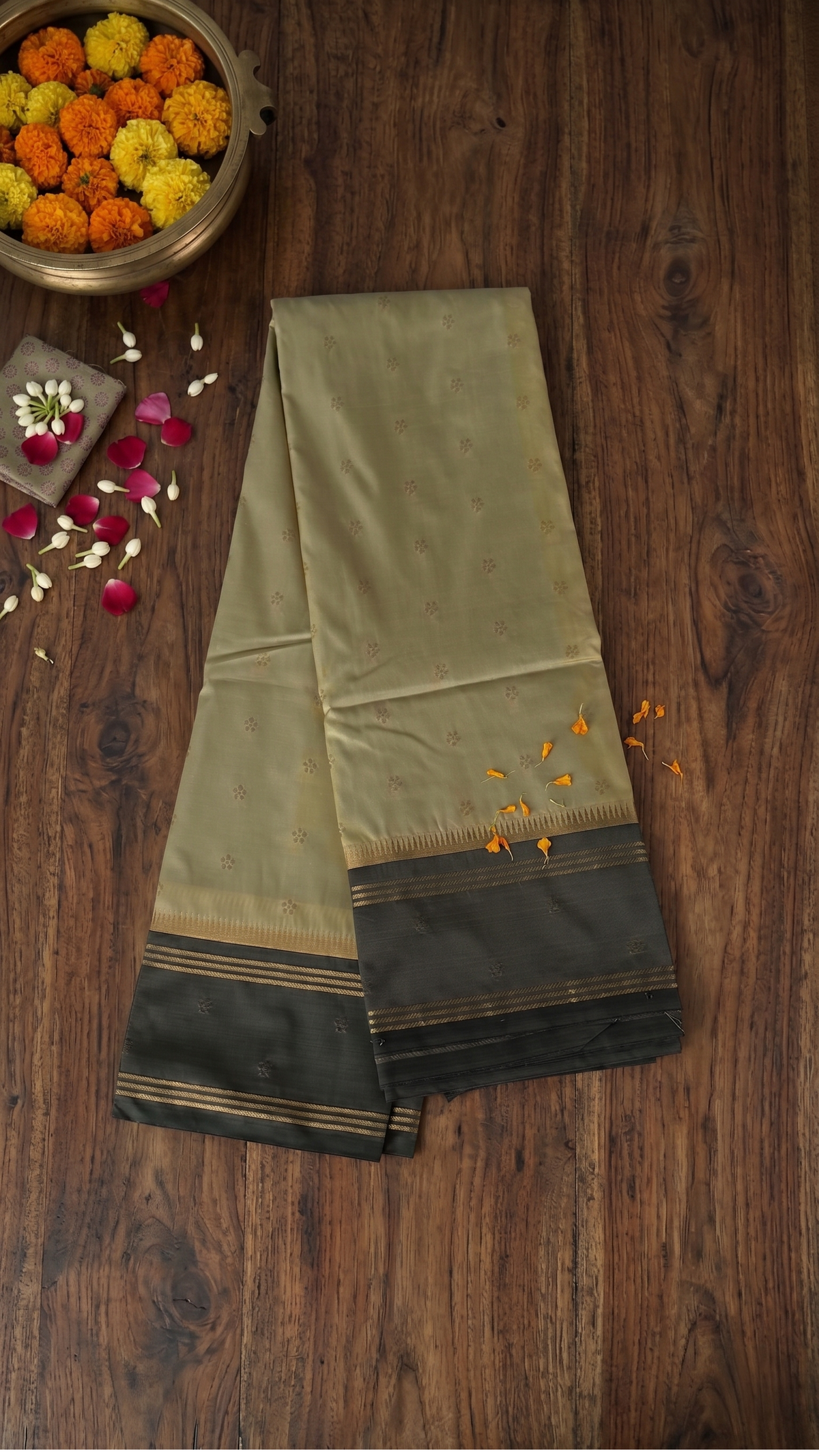 Traditional Semi Gadwal Saree
